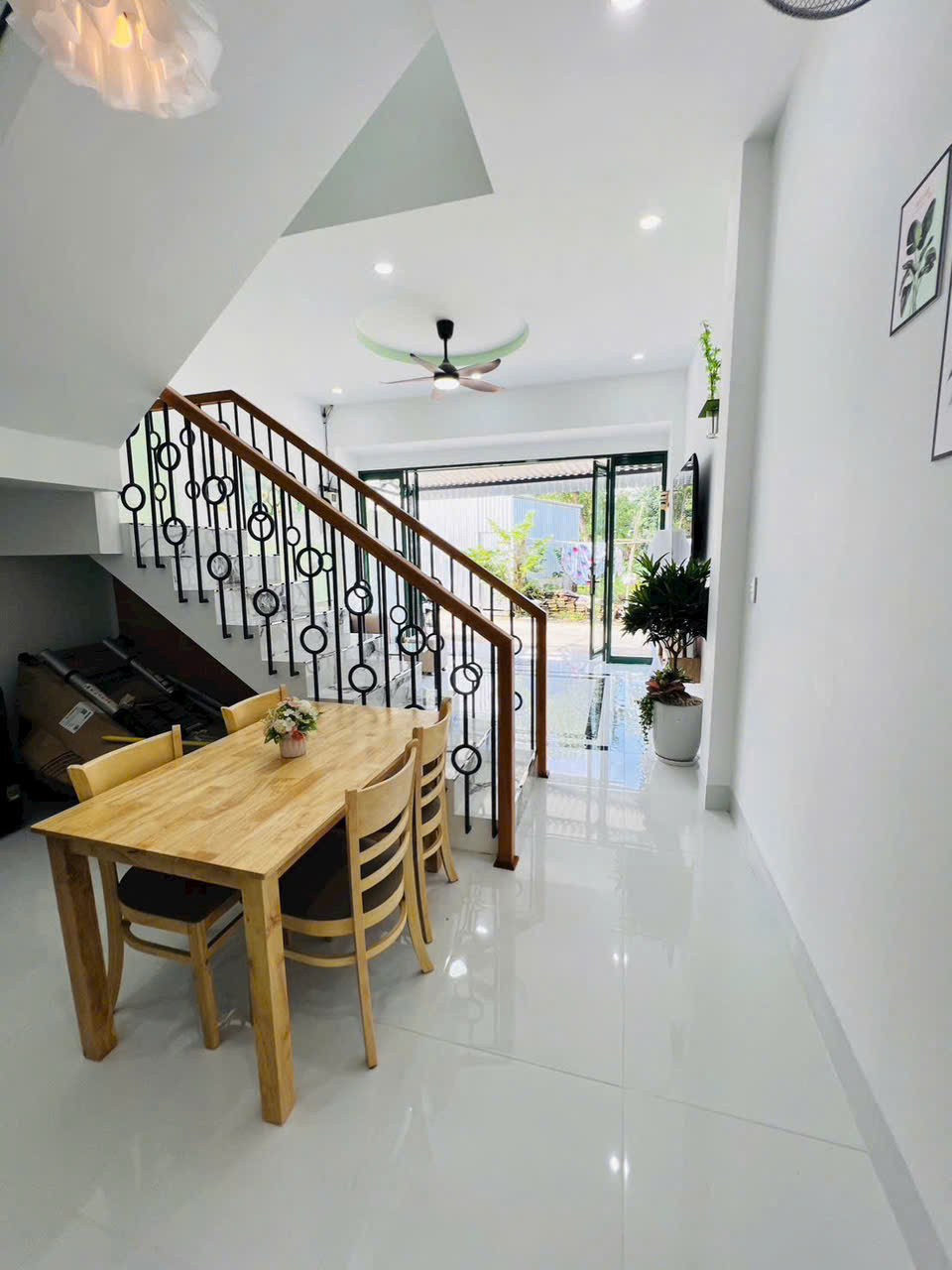 ban-nha-moi-dep-full-noi-that (3)