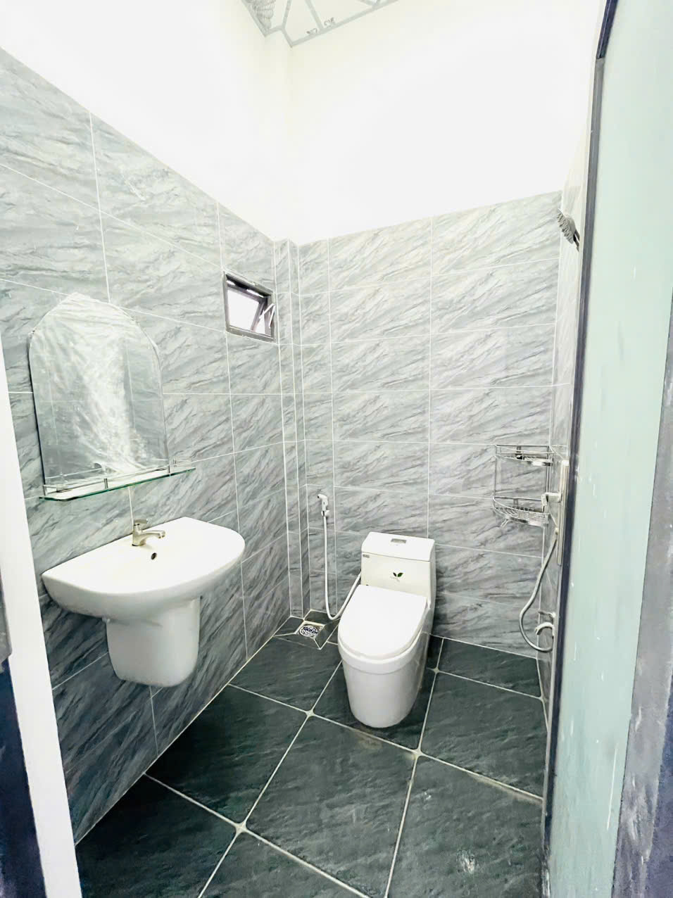 17413805053813187429