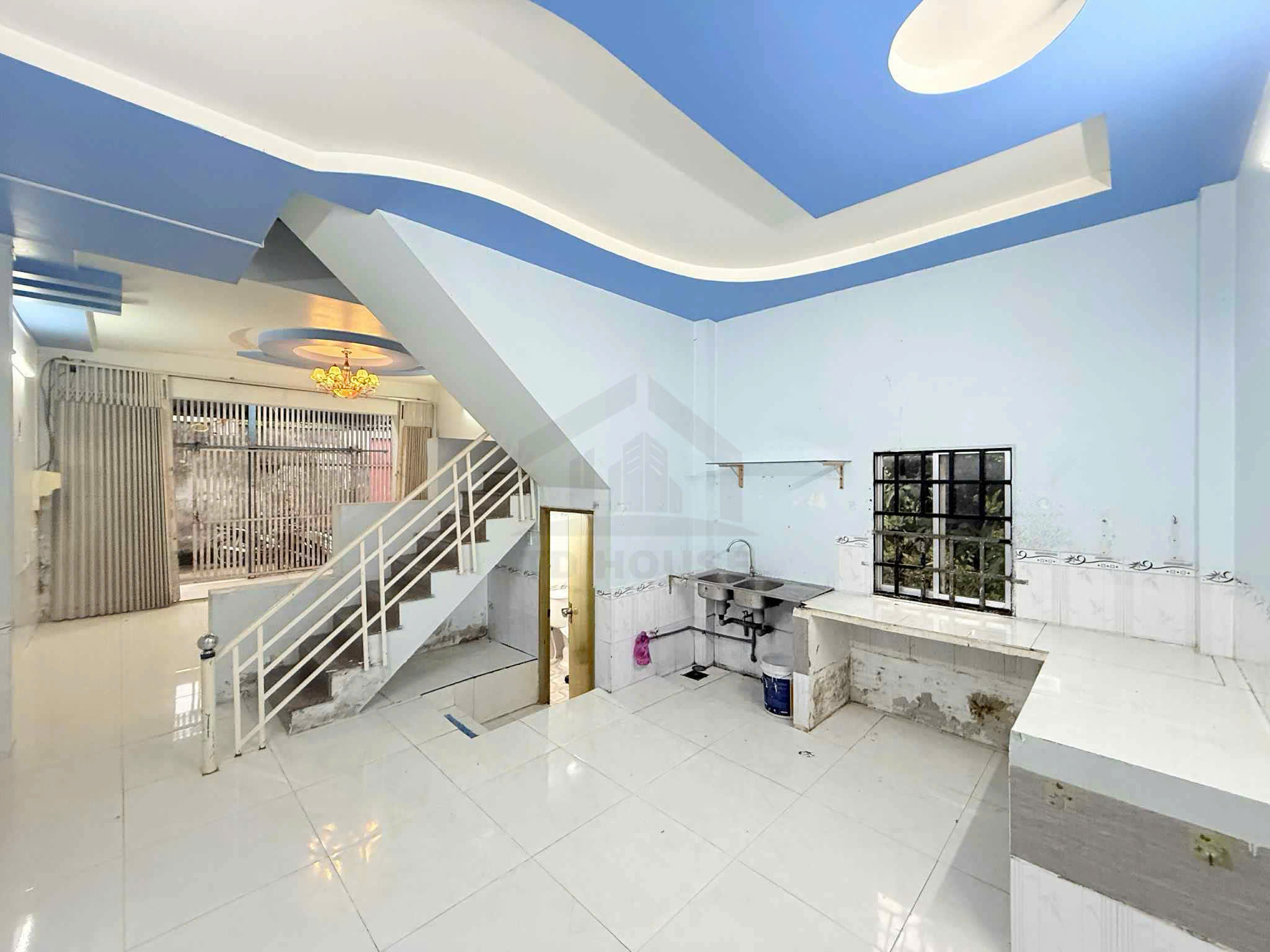 235341965445733325412