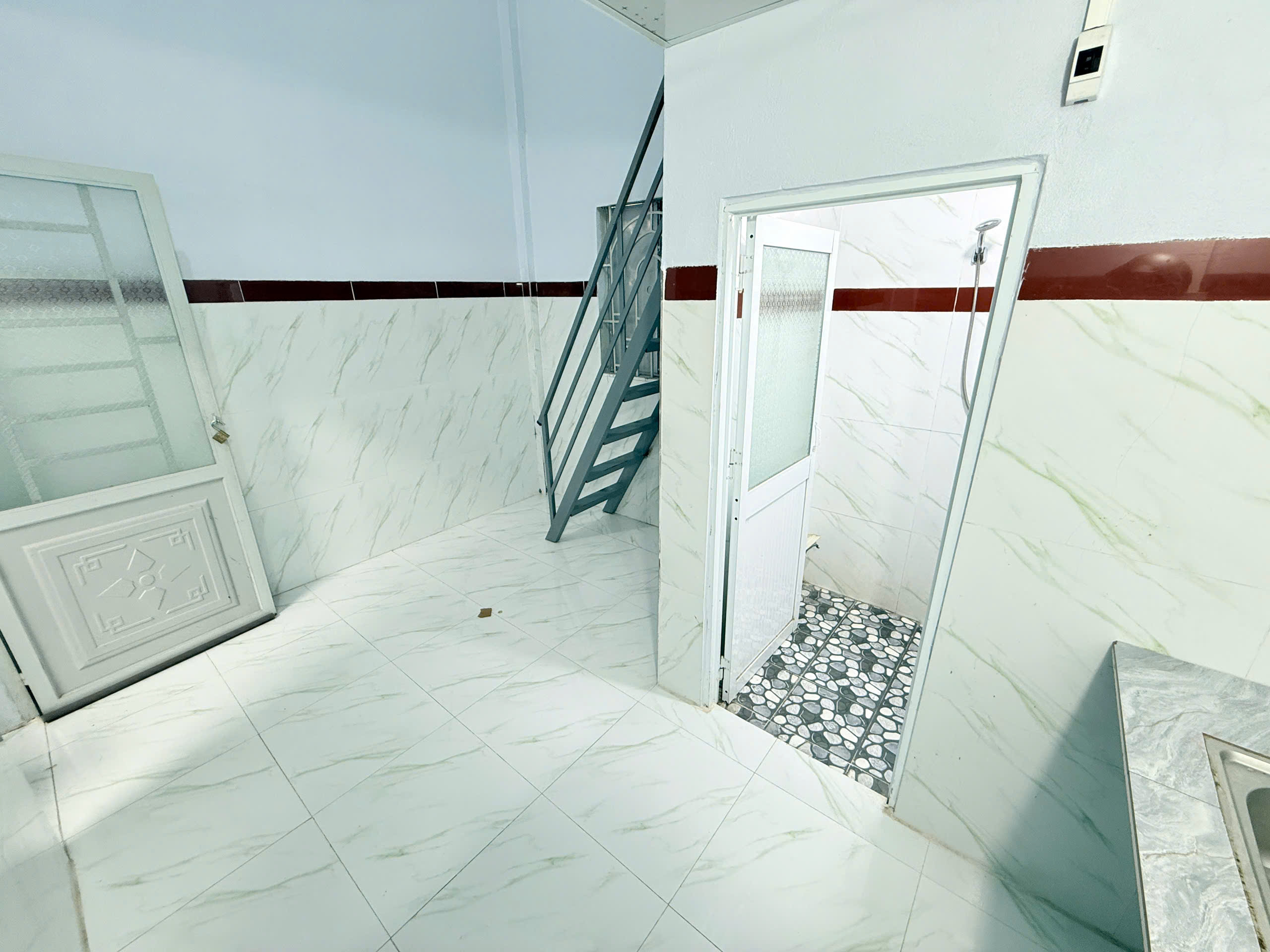 245623248469389691667