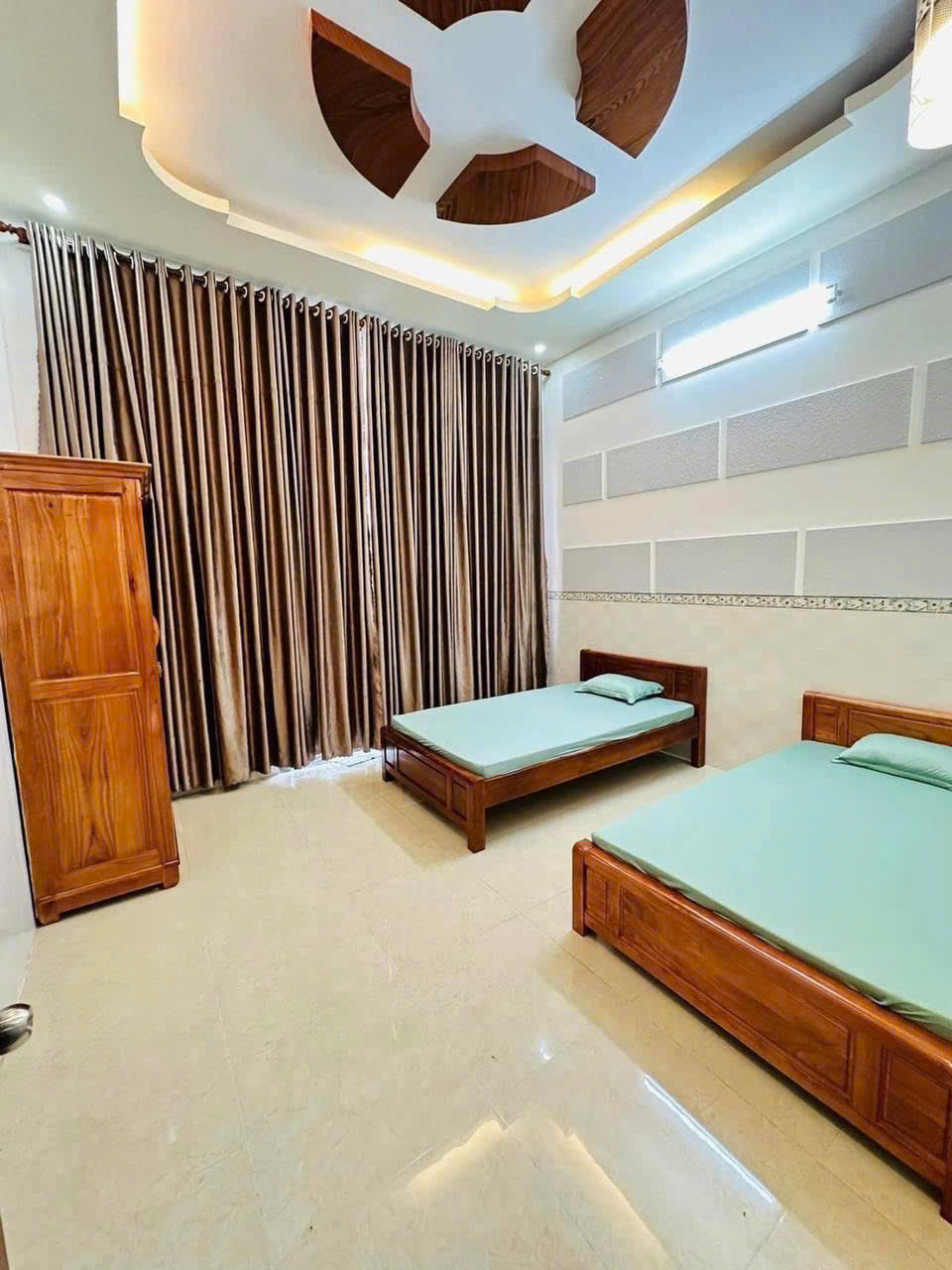 269733919095715105111