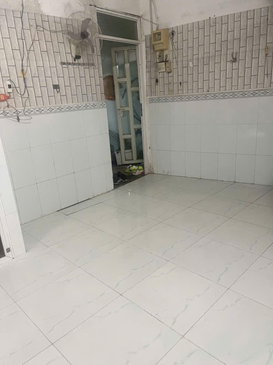 31084805969531217104