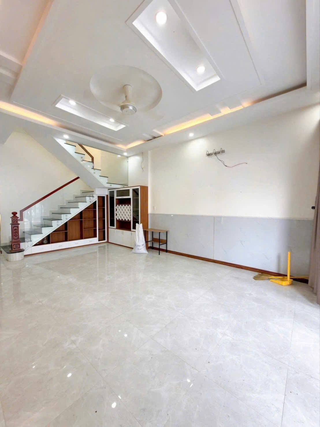 362401749058967284975