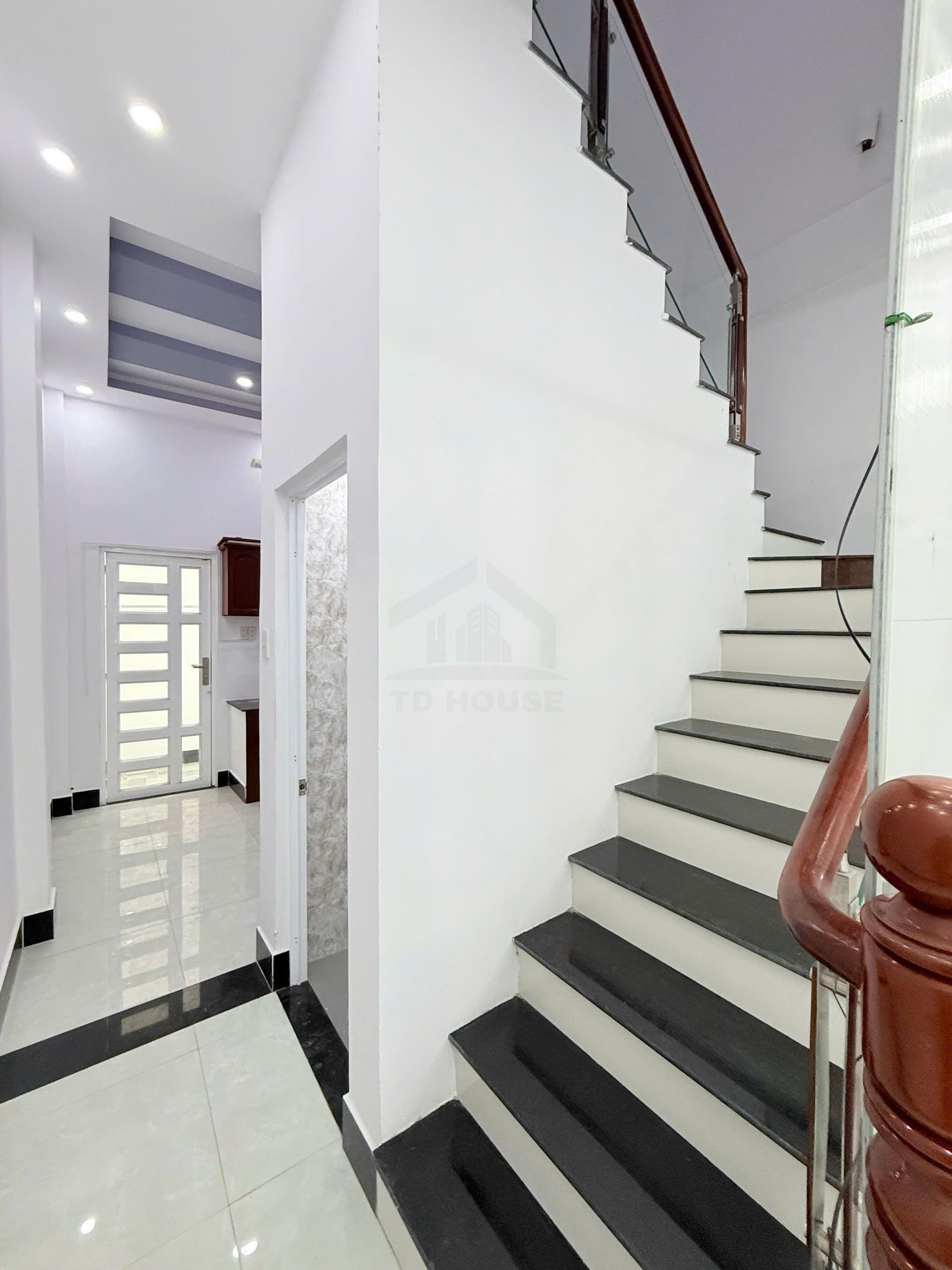 6eff730b7760fb3ea27176