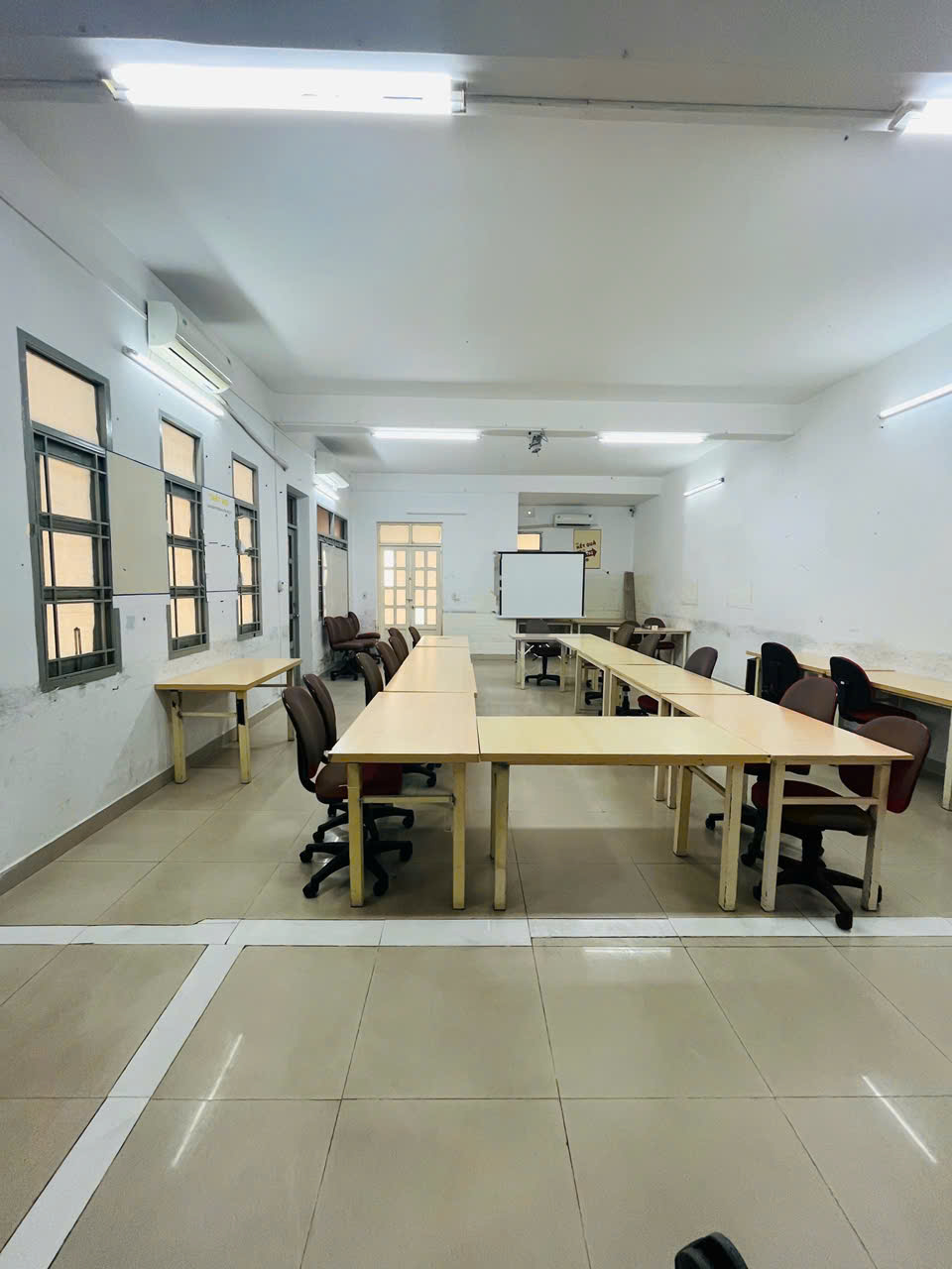 91884621696978407883