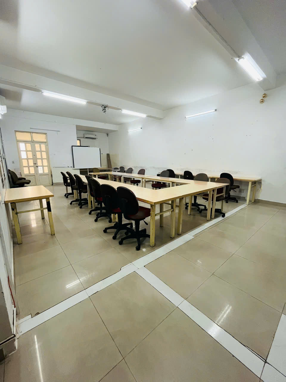 91884621696978407884