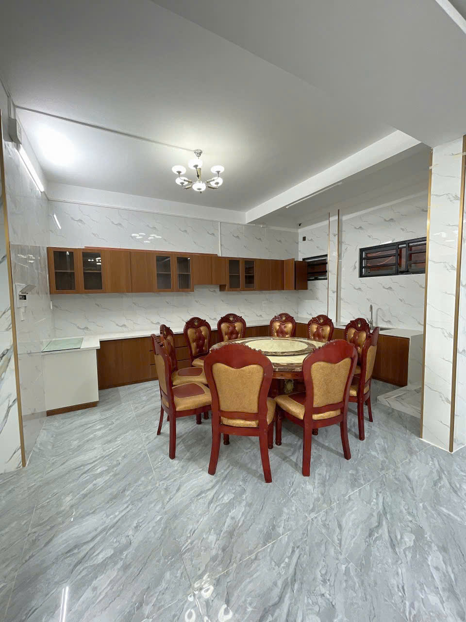 99639516608579431747