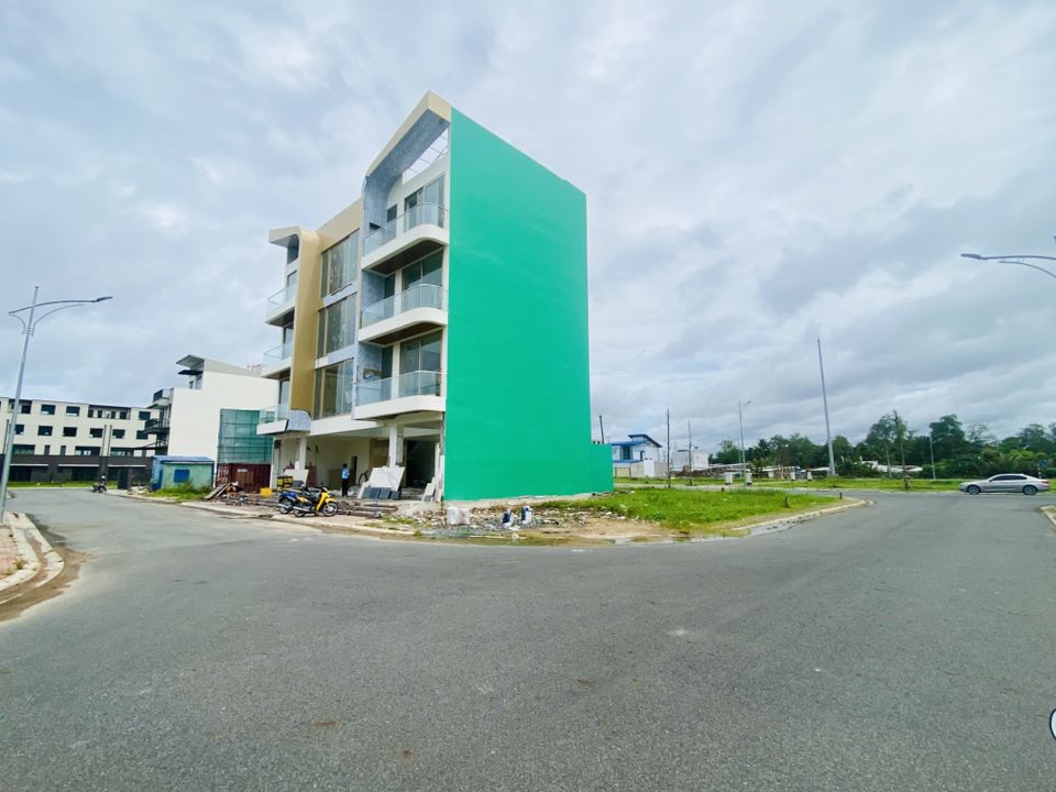 Tuyến đường thuộc quận Cái Răng, một trong những khu vực phát triển nhanh với nhiều dự án đô thị mới, có tiềm năng tăng giá mạnh.